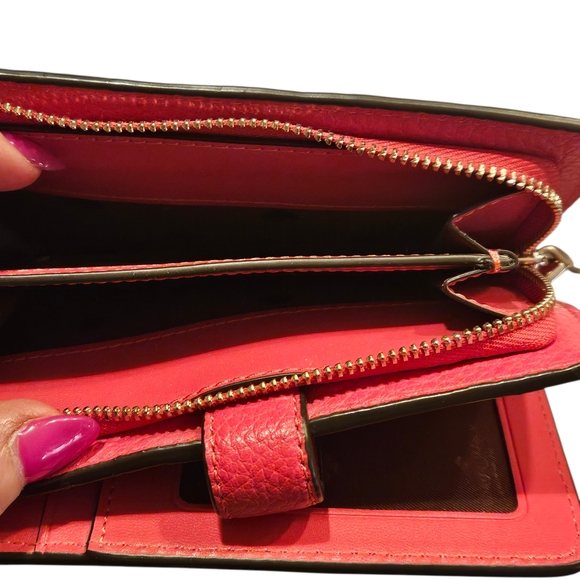 Kate Spade Bikini Pink Pebbled Leather Wallet EUC - Picture 4 of 6